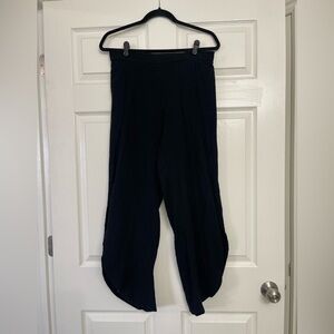 Anthropologie Drew black gauze Tulip Pants | Size medium